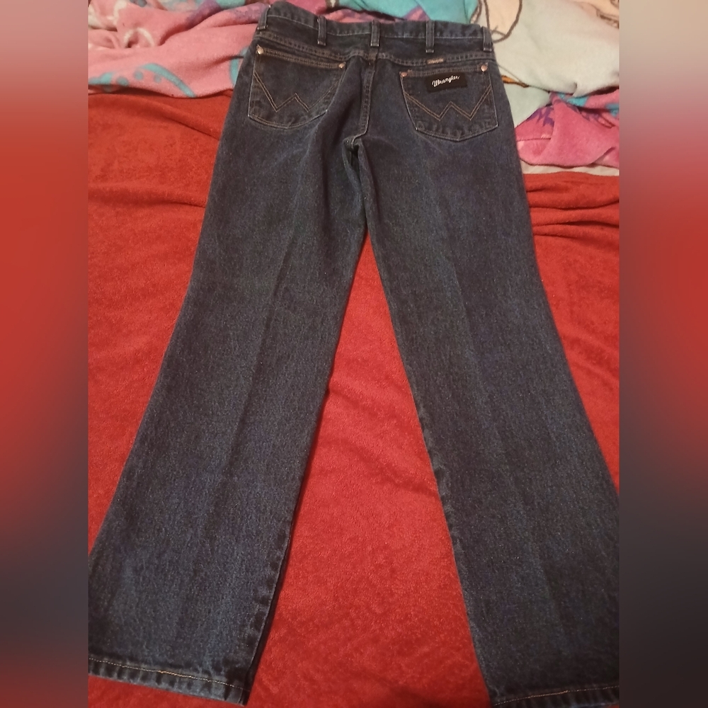 Wrangler Men's Straight Leg Jeans in Deep Blue